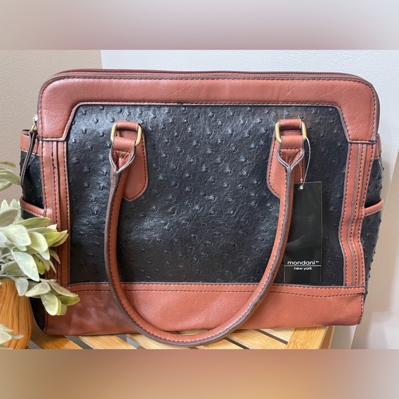 Mondani New York Two-Tone Ostrich Purse - Picture 2 of 9